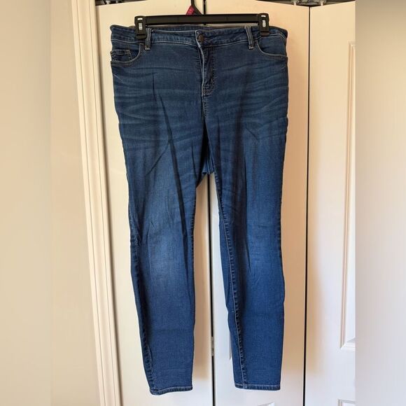 Old Navy Skinny Stretch Women's Blue Jeans Plus Size High Rise Size 16 - Picture 2 of 8
